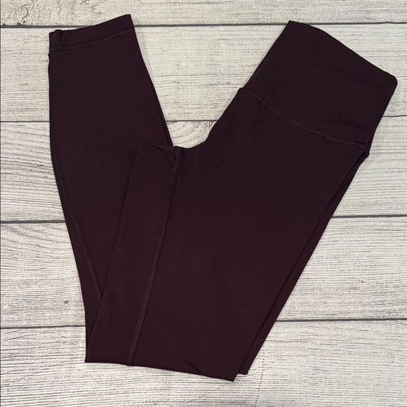 🍋Women’s Lululemon Tights size 6 Leggings W5CBES black cherry? dark purple🍋 - Picture 1 of 13